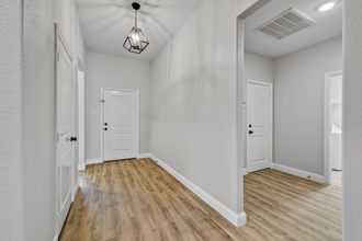 10416 Talus Dr in Fort Worth, TX - Foto de edificio - Building Photo