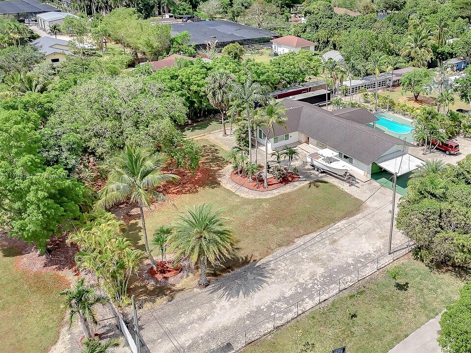 26100 SW 192nd Ave in Homestead, FL - Building Photo