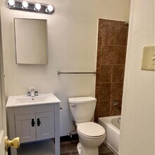 Heights Manor Apartments in East Liverpool, OH - Foto de edificio - Building Photo