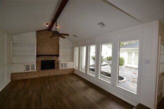 14314 Piping Rock Ln in Houston, TX - Building Photo - Building Photo