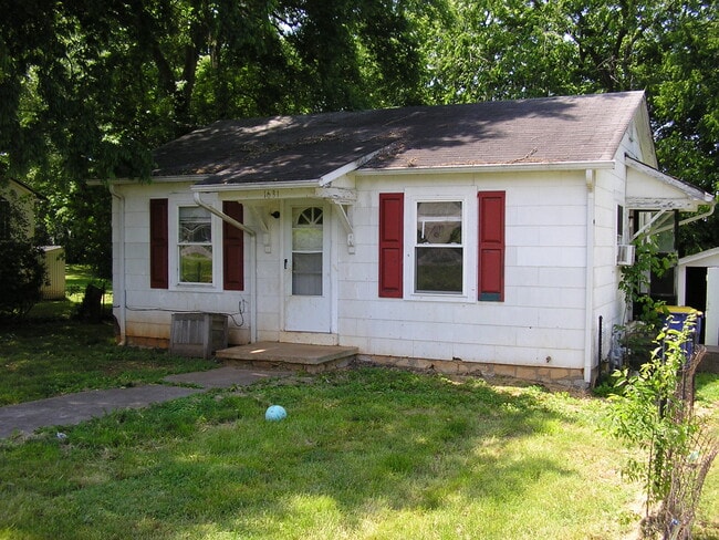 property at 1631 Sharon Dr