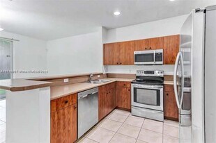 2577 SW 82nd Ave in Miramar, FL - Building Photo