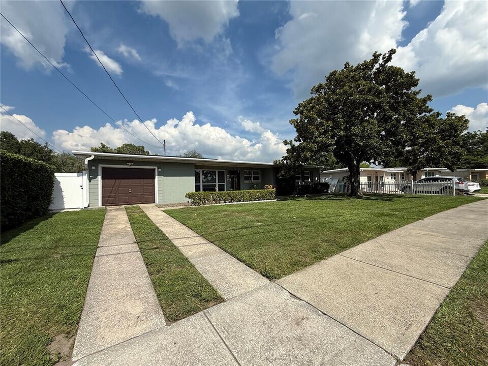 707 Engel Dr in Orlando, FL - Building Photo
