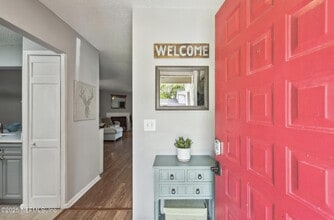 8300 Plaza Gate Ln S in Jacksonville, FL - Building Photo - Building Photo