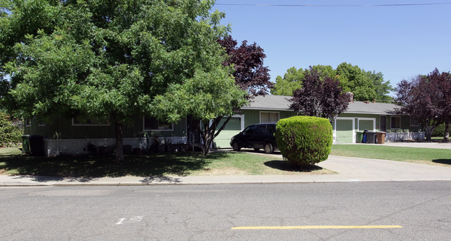 603-619 Church St in Galt, CA - Foto de edificio - Building Photo