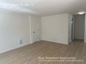 5607 204th St SW in Lynnwood, WA - Building Photo - Building Photo