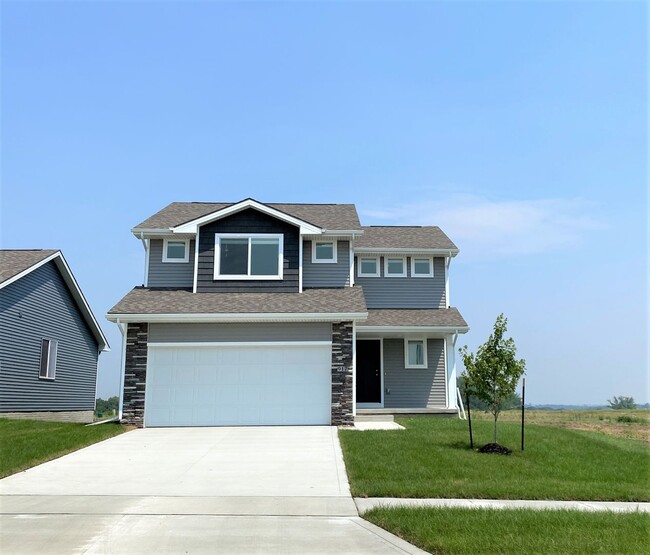 property at 917 Knoll Dr