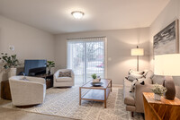 Fox Pointe Apartments in Aurora, IL - Building Photo - Interior Photo