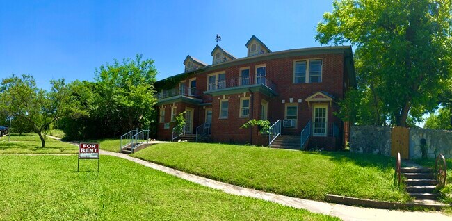 426 W Huisache Ave, Unit Apartment