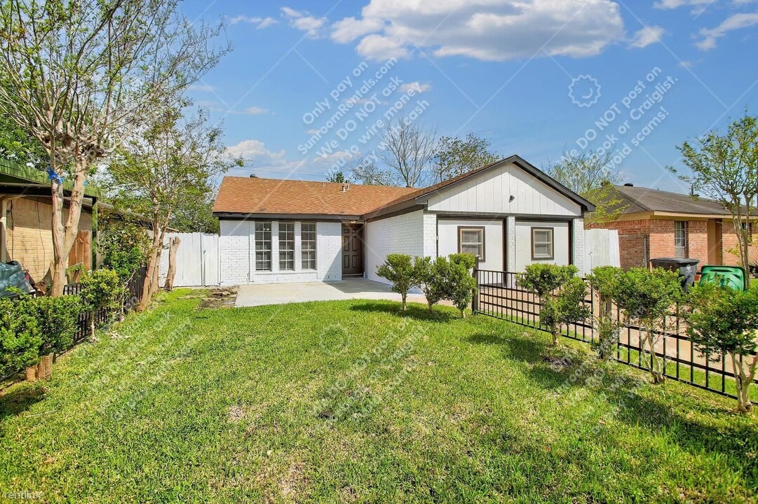 13243 Ambrose St Photo