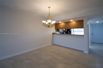 1717 Whitehall Dr in Davie, FL - Building Photo - Building Photo