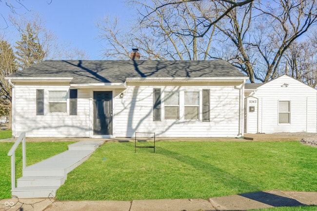 property at 2343 Magnolia Pl