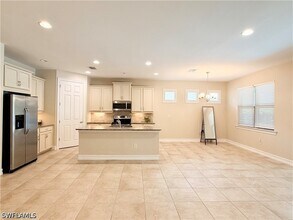 16432 Aberdeen Wy in Naples, FL - Building Photo - Building Photo