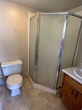 225 Vine St in Willows, CA - Building Photo - Building Photo