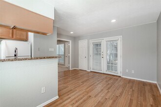 1901 N Fitzhugh Ave, Unit 16C in Dallas, TX - Building Photo - Building Photo