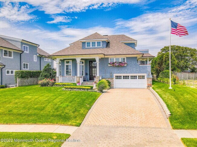 2405 Prospect Ave in Spring Lake, NJ - Foto de edificio - Building Photo