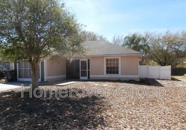 property at 225 Glasgow Ct