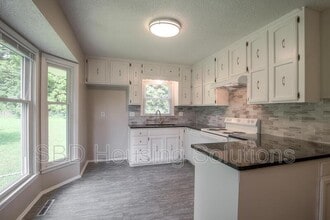 11917 Sycamore Ave in Grandview, MO - Building Photo - Building Photo