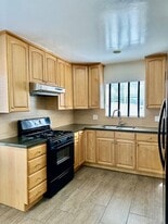 11216 Tiara St in North Hollywood, CA - Building Photo