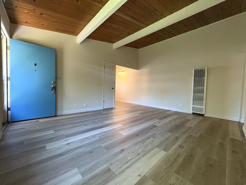 3187 Loma Verde Pl in Palo Alto, CA - Building Photo