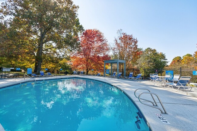 Terrace Oaks in Greensboro, NC - Foto de edificio - Building Photo