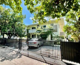 626 Meridian Ave, Unit 9 in Miami Beach, FL - Foto de edificio - Building Photo