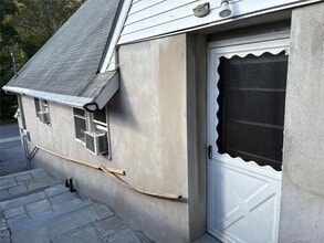 205 N Greeley Ave in Chappaqua, NY - Building Photo - Building Photo