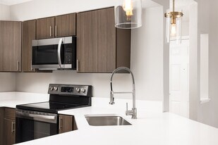 Avana Belmar in Lakewood, CO - Building Photo