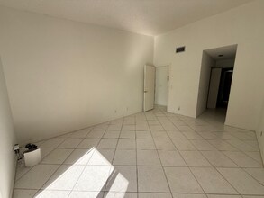 1953 SW 15th St in Deerfield Beach, FL - Building Photo - Building Photo