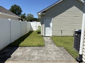 991 Wrigley Dr in Myrtle Beach, SC - Building Photo