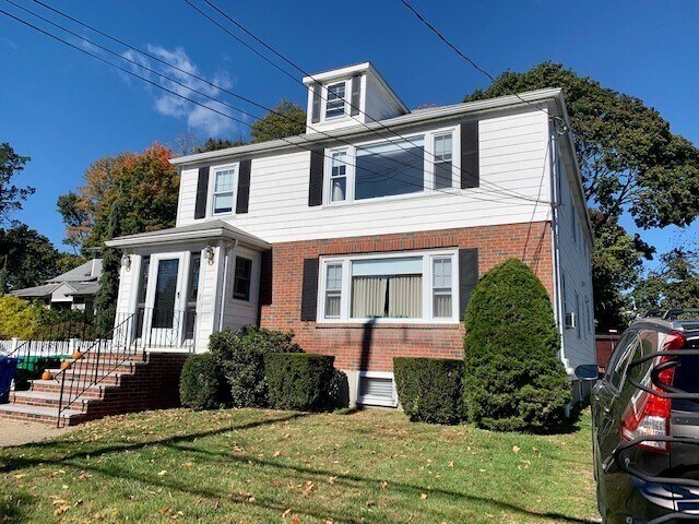 333 Newtonville Ave in Newton, MA - Building Photo