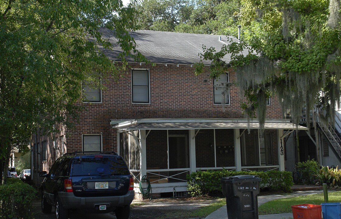 1123 SW 1st Ave in Gainesville, FL - Foto de edificio