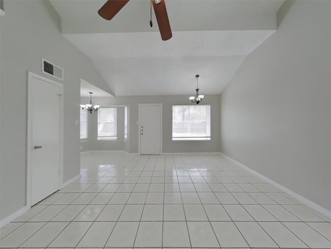 19910 Faye Oaks Dr in Humble, TX - Building Photo - Building Photo