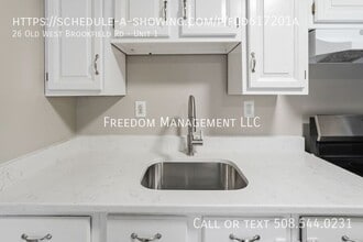 26 Old West Brookfield Rd in Warren, MA - Foto de edificio - Building Photo