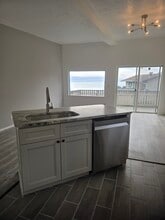 1047 Wharf St in Brookings, OR - Building Photo - Building Photo