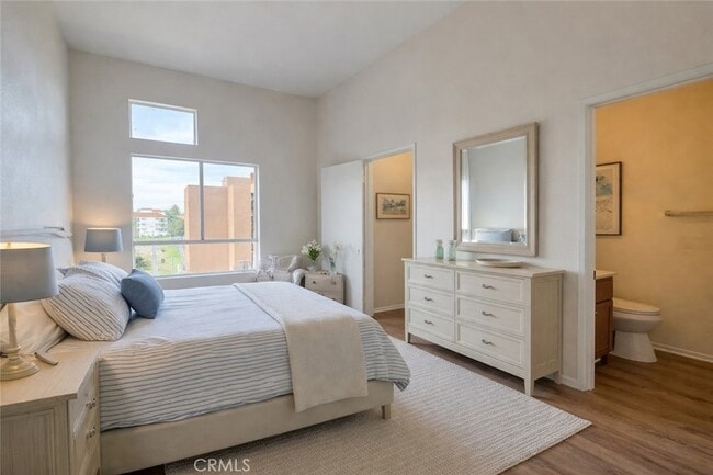 property at 450 E 4th St