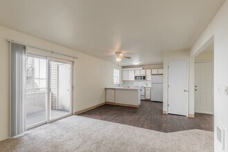 Bristol Woods in Gresham, OR - Foto de edificio - Interior Photo