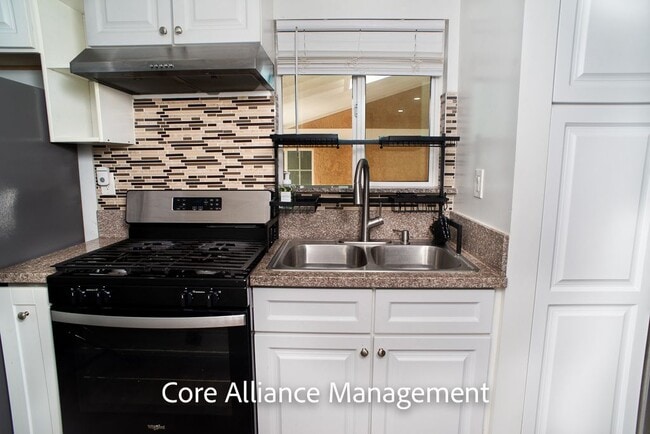 9413 Farralone Ave in Los Angeles, CA - Building Photo - Building Photo