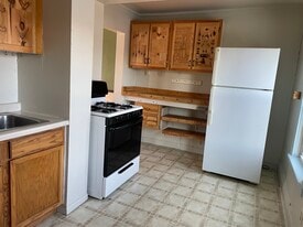 526 1/2 E 7th St in Duluth, MN - Building Photo