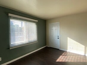 14602 Condon Ave, Unit 14602 Condon Ave in Lawndale, CA - Foto de edificio - Building Photo