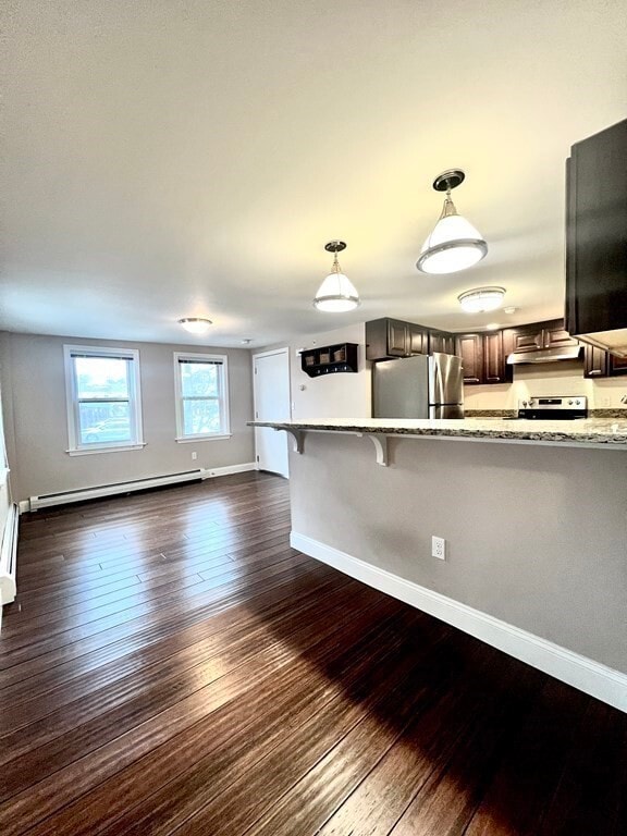 166 Pleasant St in Marblehead, MA - Building Photo - Building Photo