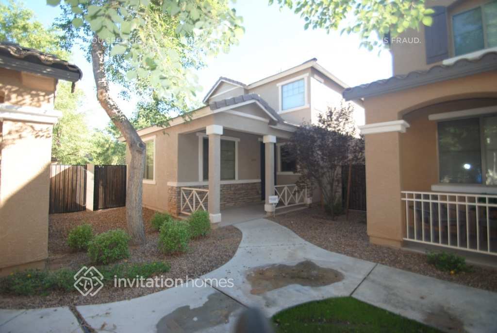 3878 E Santa Fe Ln in Gilbert, AZ - Building Photo