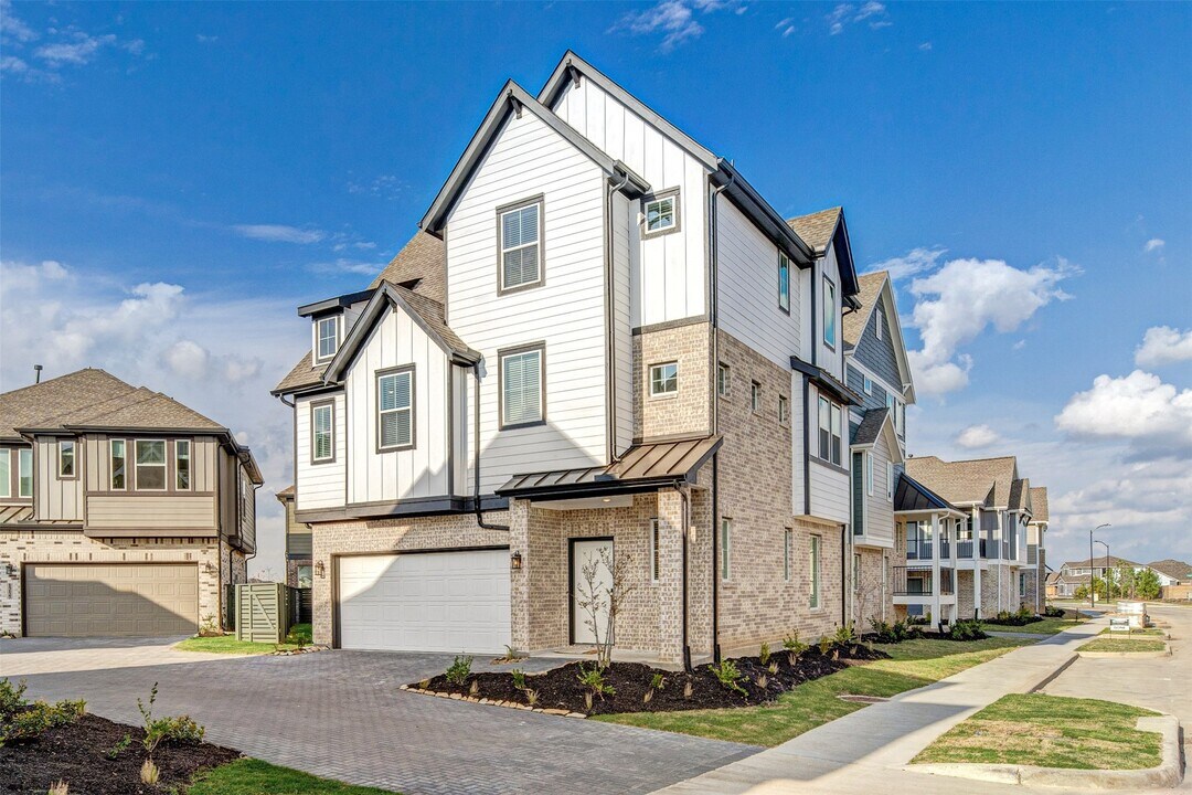 15131 Colorado Bnd Pk Dr in Cypress, TX - Building Photo