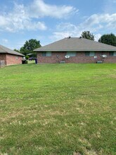 2918 W Parnell St, Unit 102 in Denison, TX - Building Photo - Building Photo