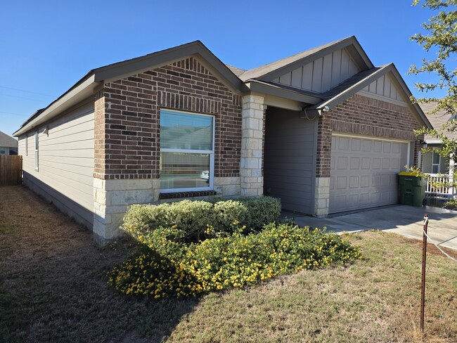 13323 Savory Pl in Converse, TX - Building Photo - Building Photo