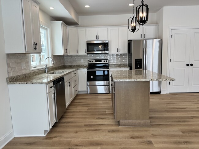 6066 New Taylor Rd, Unit A in Orchard Park, NY - Building Photo - Building Photo