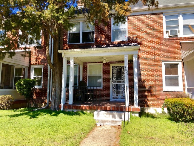 property at 4634 Coleherne Rd