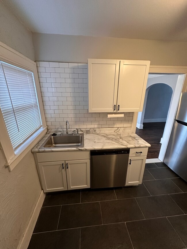 property at 99 W Rundell St