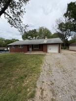 131 Neal Blvd in La Vergne, TN - Building Photo