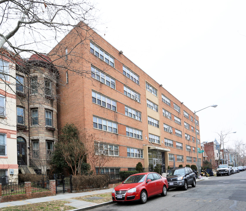 Holmead Apartments in Washington, DC - Building Photo